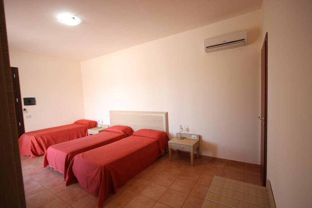 Hotel Poseidon Ispica Habitación foto